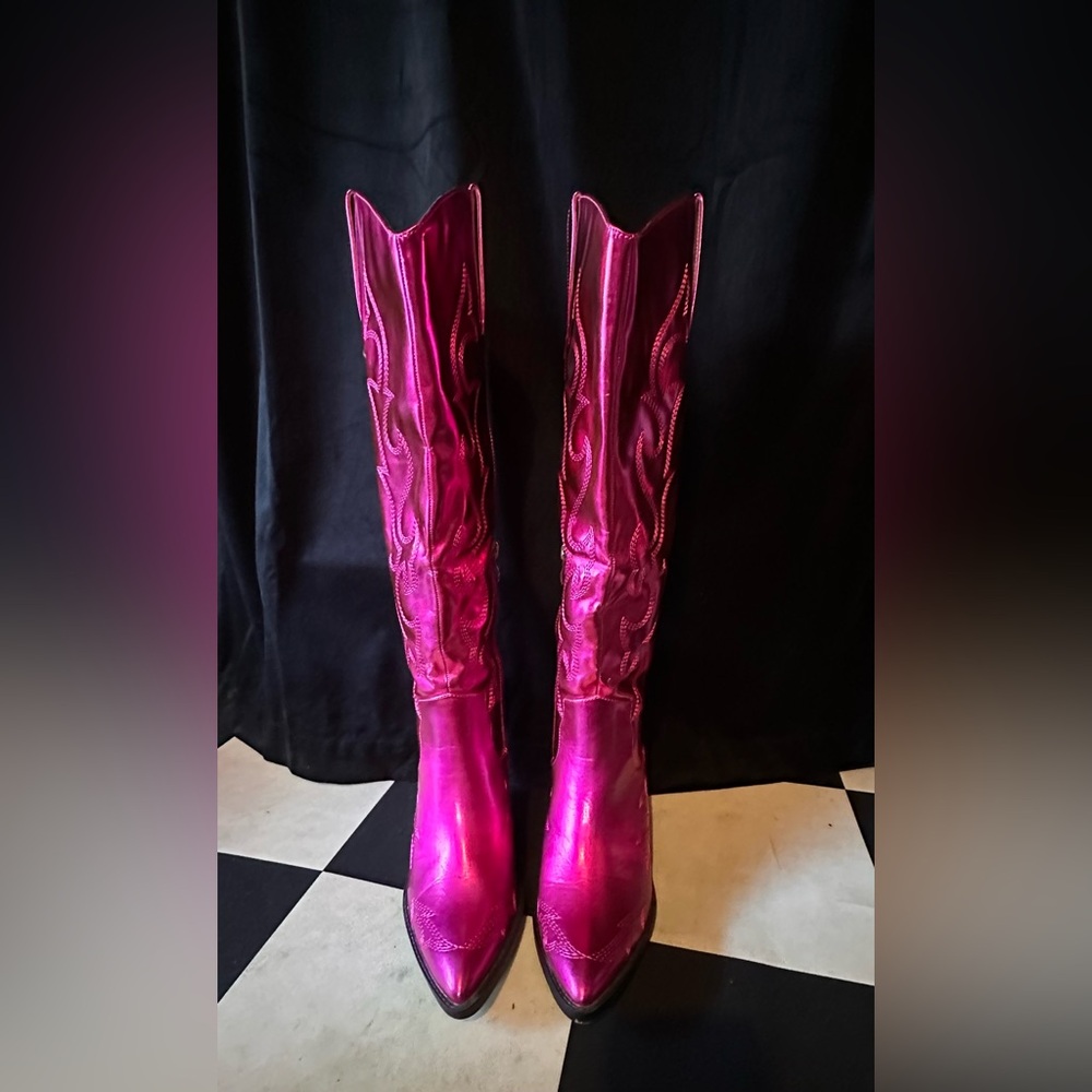 Stylish Pink Women's Boots
